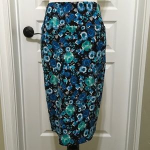 Like new small lularoe Cassie